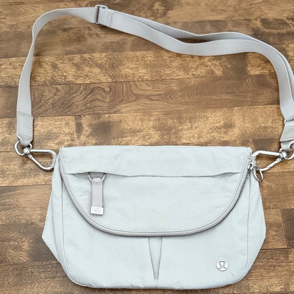 lululemon athletica Light Gray Crossbody Bag - Picture 2 of 5